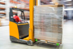 Courier vs. Freight When to Choose Each for Your Delivery Needs - courier services in louisiana - speedy logistics